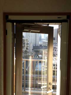 キャナルパーク東京ベイのテラスドアに施工の網戸