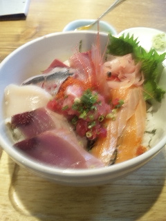 おまかせ海鮮丼