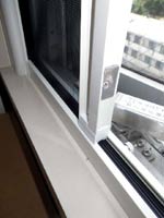 横引ロール網戸小窓
